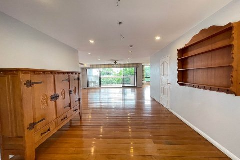 Кондоминиум с 3 спальнями в Бангкоке, Таиланд № 143134 - фото 2