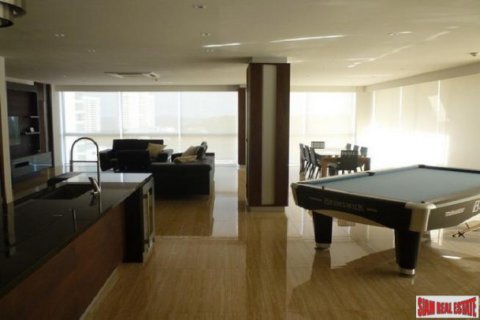 Penthouse in Pattaya, Thailand 2 bedrooms № 193113 - photo 3