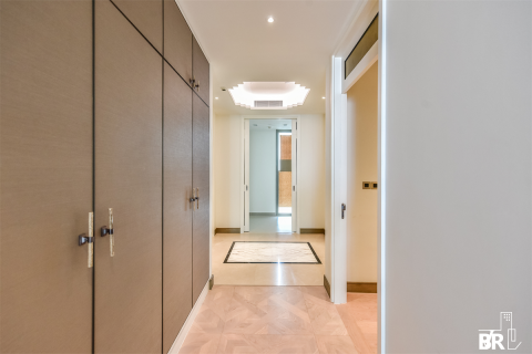 Condo in Bangkok, Thailand, 3 bedrooms  № 187708 - photo 6