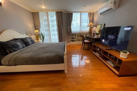 Condo in Bangkok, Thailand, 2 bedrooms № 190949 - photo 13