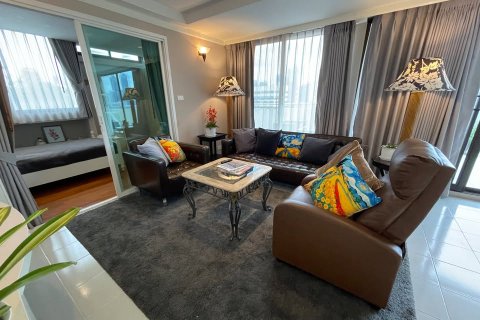 Condo in Bangkok, Thailand, 2 bedrooms № 190949 - photo 5