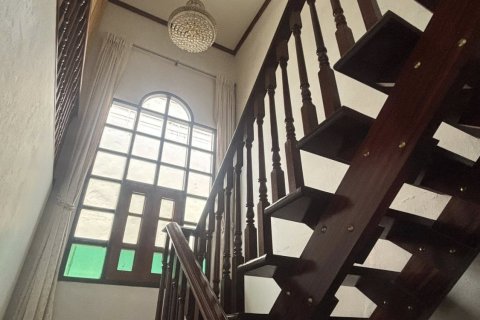 House in Phra Khanong, Bangkok, Thailand 4 bedrooms № 190950 - photo 8