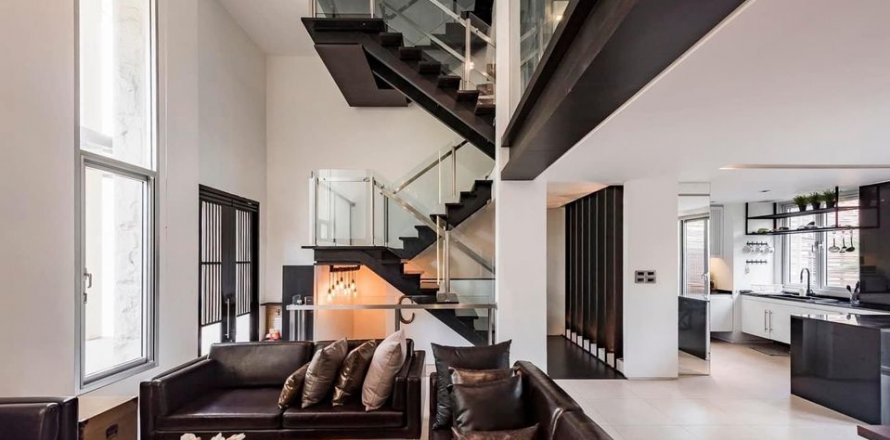 Townhouse à Sathon, Bangkok, Thaïlande 4 chambres № 143079