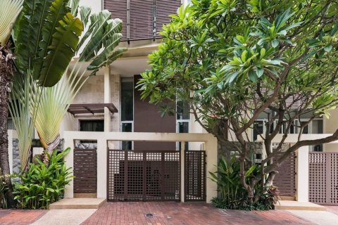 Townhouse à Sathon, Bangkok, Thaïlande 4 chambres № 143079 - photo 12