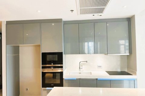 Condo in Bangkok, Thailand, 3 bedrooms  № 180817 - photo 11