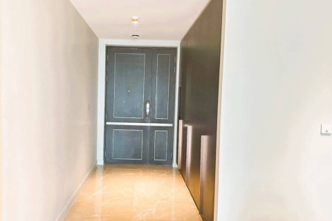 Condo in Bangkok, Thailand, 3 bedrooms  № 180817 - photo 19