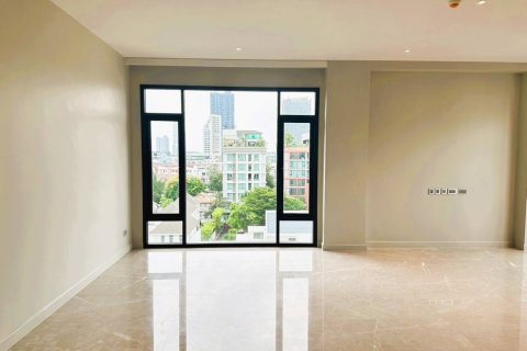 Condo in Bangkok, Thailand, 3 bedrooms  № 180817 - photo 7