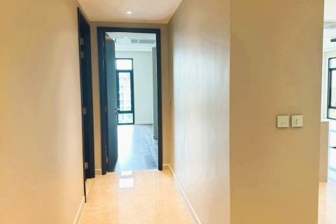 Condo in Bangkok, Thailand, 3 bedrooms  № 180817 - photo 16