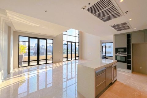 Penthouse in Bangkok, Thailand 3 bedrooms № 180818