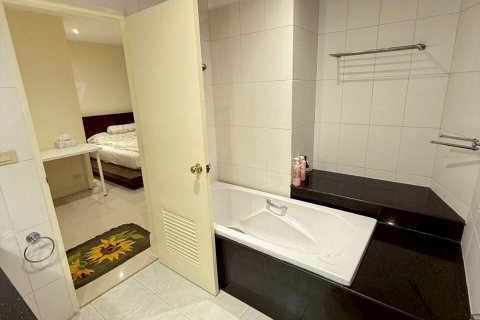 Кондоминиум с 3 спальнями в Ваттхане, Бангкок, Таиланд № 136724 - фото 13