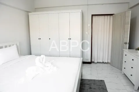 Condominio de 2 dormitorios en Jomtien Beach, Pattaya, Tailandia № 211093 - foto 2