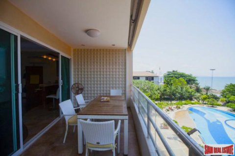 Apartment on Jomtien Beach, Pattaya, Thailand 2 bedrooms № 193193 - photo 5