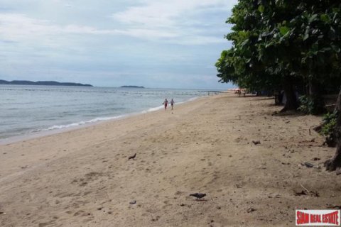 Apartment on Jomtien Beach, Pattaya, Thailand 2 bedrooms № 193193 - photo 4