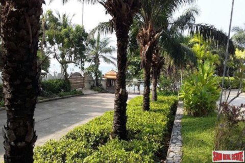 Apartment on Jomtien Beach, Pattaya, Thailand 2 bedrooms № 193190 - photo 5
