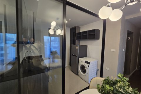 Кондоминиум с 2 спальнями в Чатучаке, Бангкок, Таиланд № 170591 - фото 4