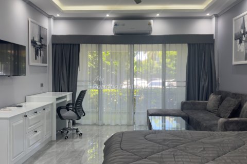Studio dans le Condo à Bang Lamung, Thaïlande  № 205052 - photo 2