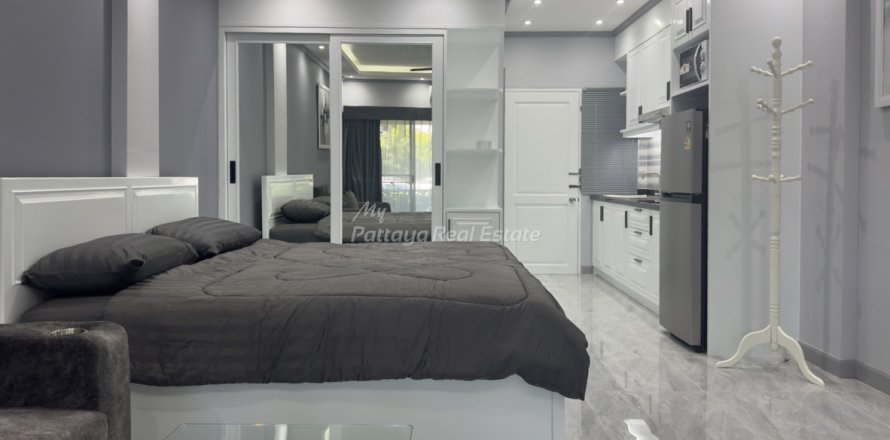 Studio dans le Condo à Bang Lamung, Thaïlande  № 205052