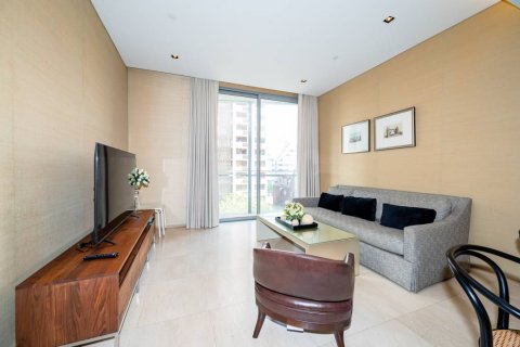 Condo in Bangkok, Thailand, 2 bedrooms  № 146796 - photo 1
