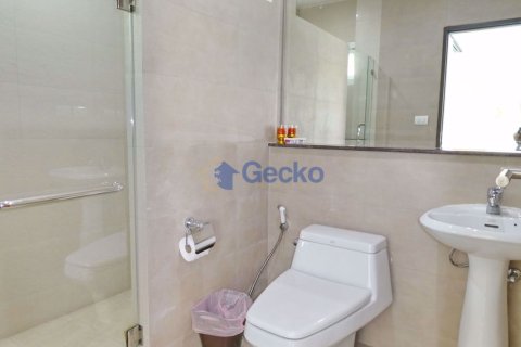 House in Pattaya, Thailand 3 bedrooms № 197022 - photo 11
