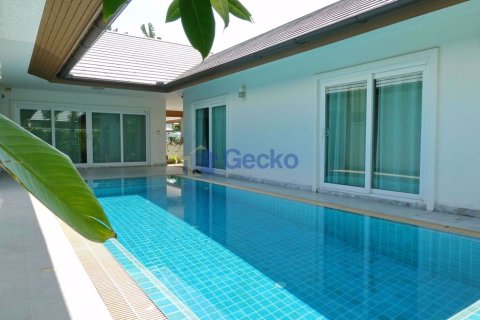 House in Pattaya, Thailand 3 bedrooms № 197022 - photo 19