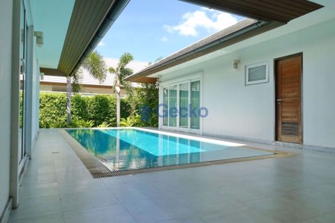 House in Pattaya, Thailand 3 bedrooms № 197022 - photo 14