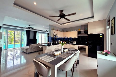 บ้านในพัทยา, ประเทศไทย 4 ห้องนอน № 197018 - รูปถ่าย 11