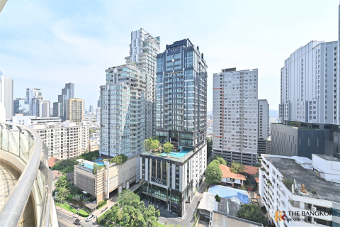 Condo in Bangkok, Thailand, 4 bedrooms  № 220665 - photo 8