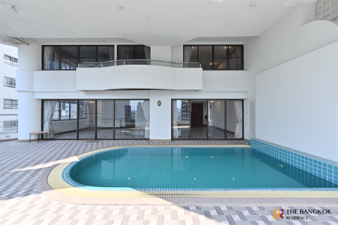 Condo in Bangkok, Thailand, 4 bedrooms  № 220665 - photo 6