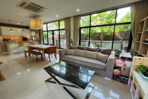 House in Phasi Charoen, Bangkok, Thailand 3 bedrooms № 160259 - photo 11