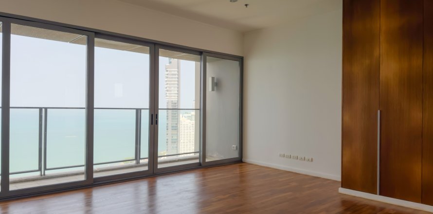 Studio in the Condo in Pattaya, Thailand  № 160258