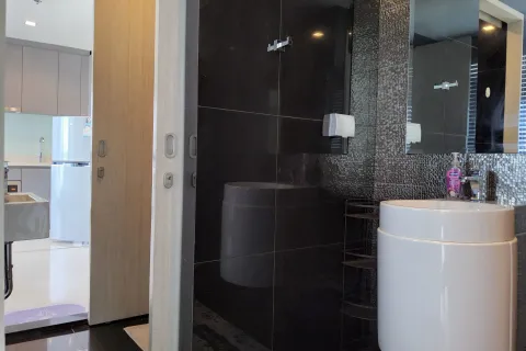 Студия в кондо в Клонг Тоэй, Бангкок, Таиланд № 160254 - фото 8