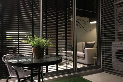 Condo in Bangkok, Thailand, 1 bedroom № 144031 - photo 2