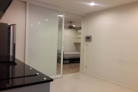 Кондоминиум с 1 спальней в Бангкоке, Таиланд № 144034 - фото 6