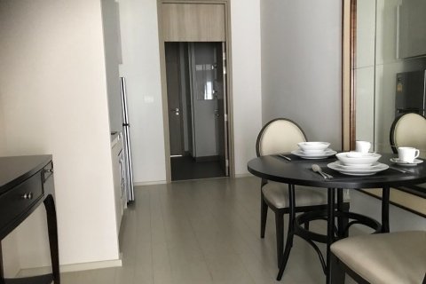 Condo in Bangkok, Thailand, 1 bedroom  № 144029 - photo 2