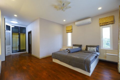 House in Pattaya, Thailand 5 bedrooms № 145464 - photo 7