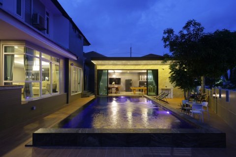 House in Pattaya, Thailand 5 bedrooms № 145464 - photo 10