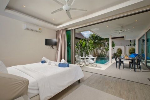 Villa in Phuket, Thailand 4 bedrooms № 145465 - photo 11