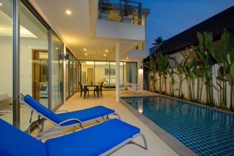 Villa in Phuket, Thailand 4 bedrooms № 145465 - photo 29