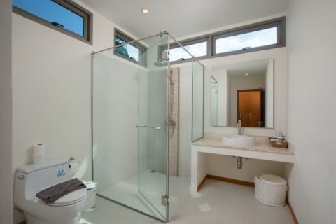 Villa in Phuket, Thailand 4 bedrooms № 145465 - photo 25