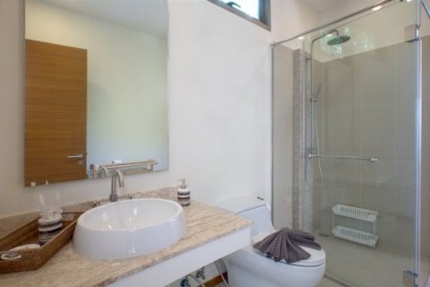 Villa in Phuket, Thailand 4 bedrooms № 145465 - photo 18
