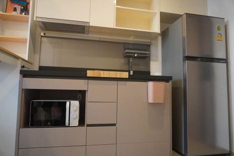 Студия в кондо в Клонг Тоэй, Бангкок, Таиланд № 148294 - фото 3