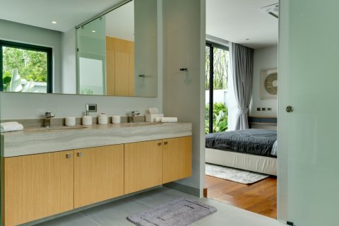 Villa in Phuket, Thailand 3 bedrooms № 171113 - photo 17