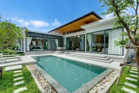 Villa in Phuket, Thailand 3 bedrooms № 171113 - photo 20