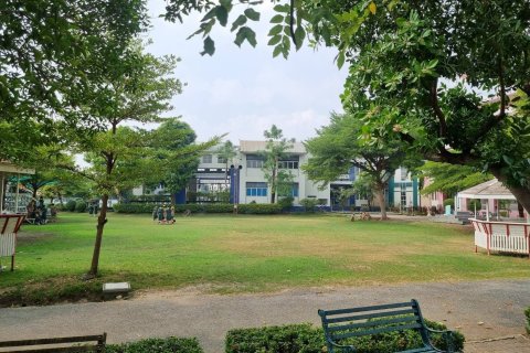 Propriété commerciale à Samut Prakan, Thaïlande № 171109 - photo 2