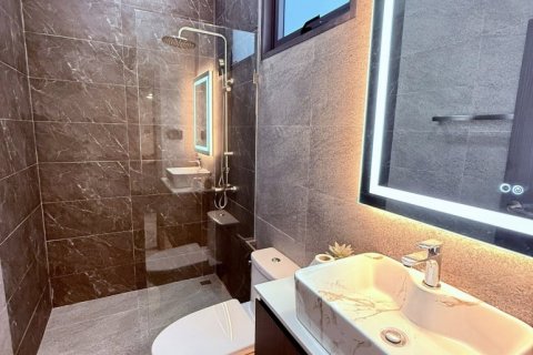 House in Pattaya, Thailand 4 bedrooms № 153979 - photo 19