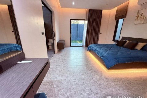 House in Pattaya, Thailand 4 bedrooms № 153979 - photo 21