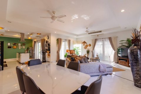 Вилла в Хуа Хине, Таиланд с 3 спальнями  № 153982 - фото 6