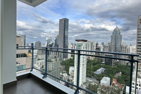 Кондоминиум с 2 спальнями в Патхум Ване, Бангкок, Таиланд № 155929 - фото 2