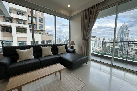 Кондоминиум с 2 спальнями в Патхум Ване, Бангкок, Таиланд № 155929 - фото 1