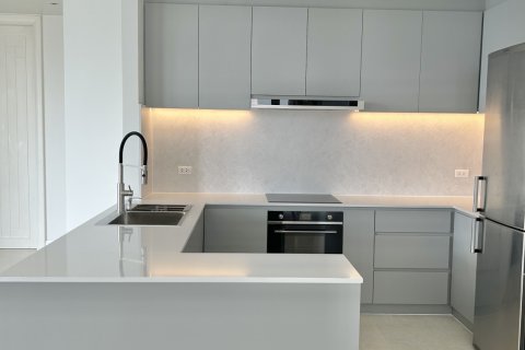 Кондоминиум с 2 спальнями в Патхум Ване, Бангкок, Таиланд № 155929 - фото 6